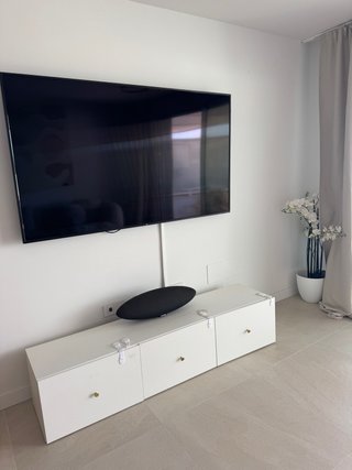 Televisor JTC 100 pulgadas