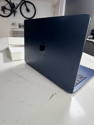 MacBook Air M2 13.6 8GB 512GB Azul Medianoche