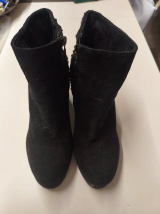 Botines negros con lentejuelas