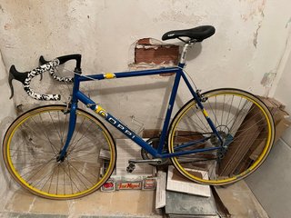 Bicicleta de carretera azul Coppi