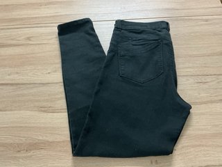 Pantalón elástico negro T.42