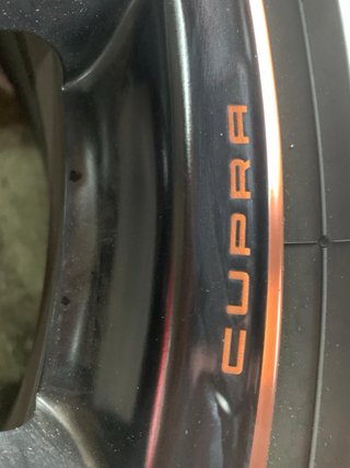Neumático 245/45 R19