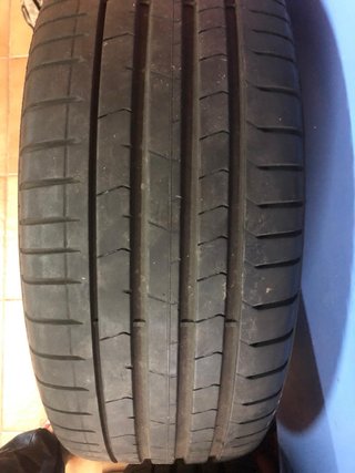 Neumático 245/45 R19