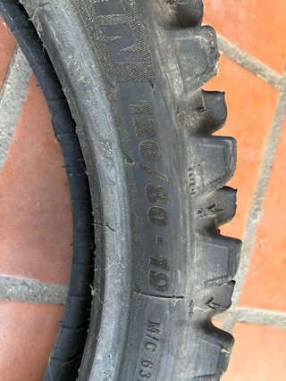 Michelin Tracker neumático moto medio uso
