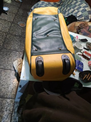 Bolsa de viaje Four Rosesoriginal Está impecable