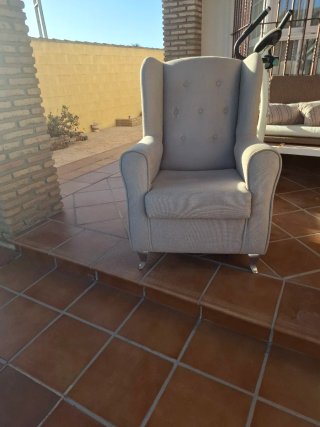 Sillón de descanso tapizado