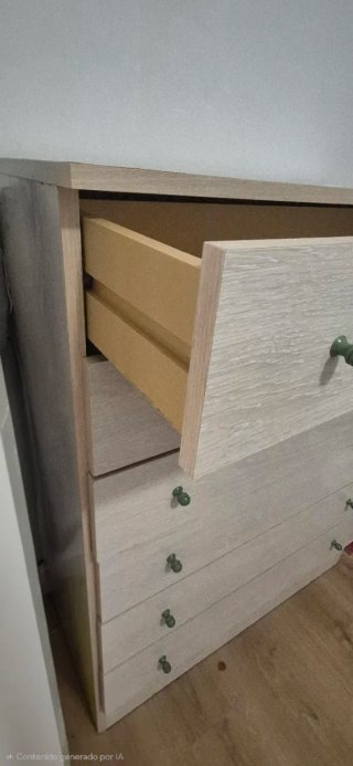 Cajonera / Cómoda de madera beige con tiradores ve