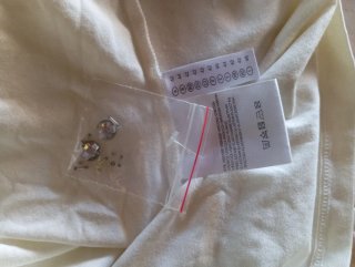 Blusa beige con pedrería