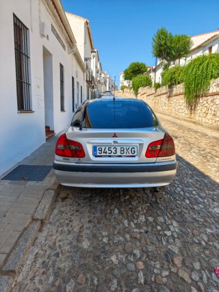 Mitsubishi Carisma 2001