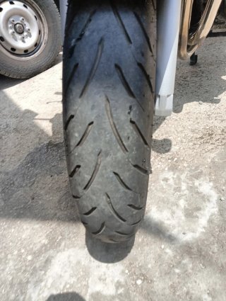 Suzuki Bandit Negra con Baúl