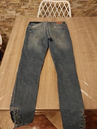 Pantalón vaquero mujer con adornos