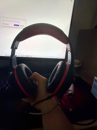 PC Acer Gaming Geforce GTX Negro y teclado y casco