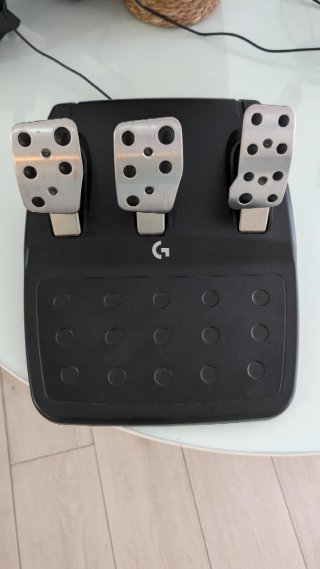 Volante Logitech G923 + Shifter PS5/PS4/PC