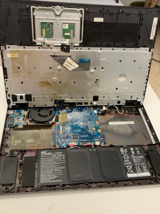 Acer Aspire ES1-512 para reparar o piezas