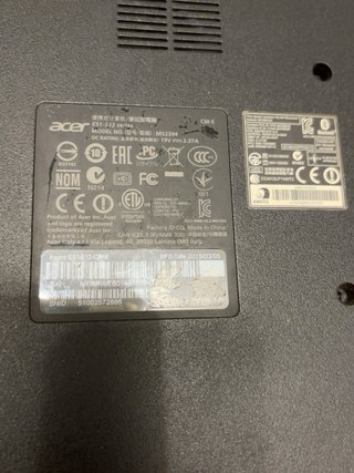Acer Aspire ES1-512 para reparar o piezas