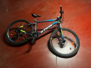 Bicicleta B'TWIN Azul y Negra