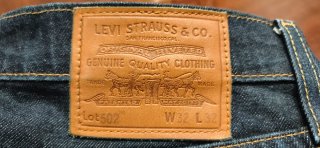 PANTALÓN LEVI´S 502 "STRONG" AZUL MARINO, W32 L32.