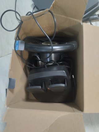 PS4 (PlayStation 4) Negra + Accesorios