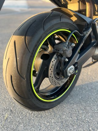 Suzuki GSR 600 Naked 2008 Negra