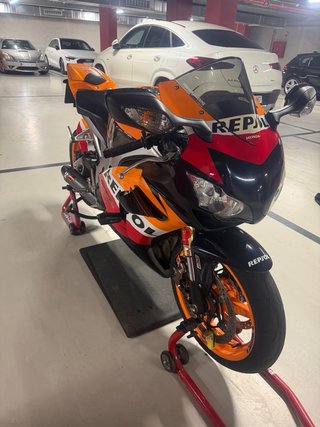 Honda CBR 1000RR Fireblade c-abs Repsol