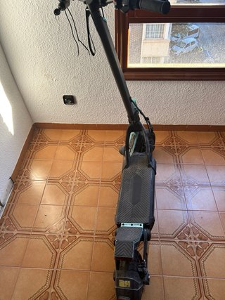 Patinete eléctrico para usarlo de repuestos