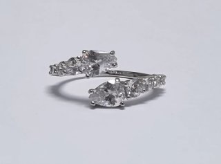 Anillo geométrico con circón plata S925