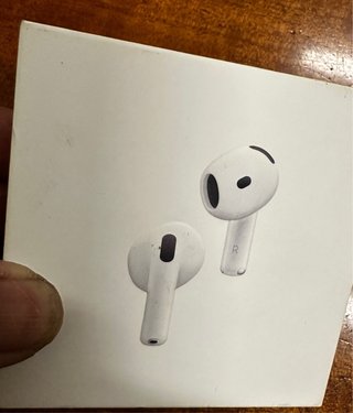 Auriculares blancos.