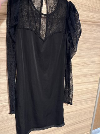 Vestido negro encaje manga larga