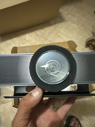 Logitech MeetUp 4K + Soporte TV Mount NUEVO