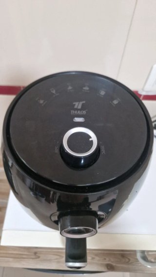 Freidora de aire negra