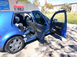 Volkswagen Golf 2000