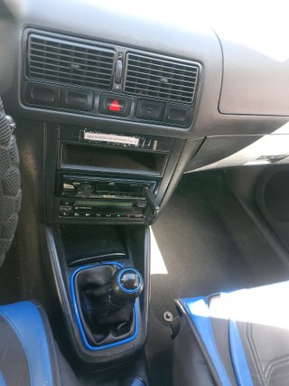 Volkswagen Golf 2000