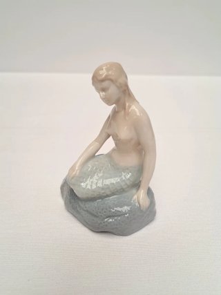 Sirena de porcelana vintage