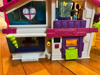 Casita Pin y Pon con figuras y accesorios