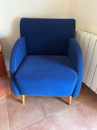 Sillón azul de tela