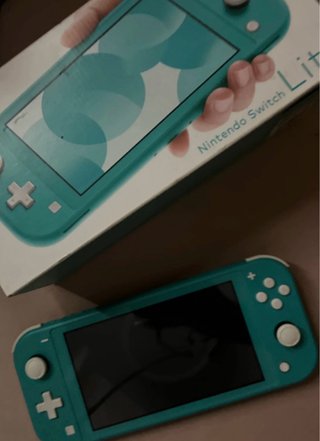 Nintendo Switch Lite Verde + 2 Juegos