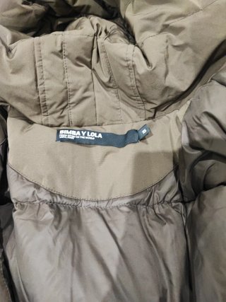 Plumífero Bimba y Lola con capucha talla oversize