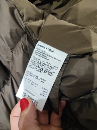 Plumífero Bimba y Lola con capucha talla oversize