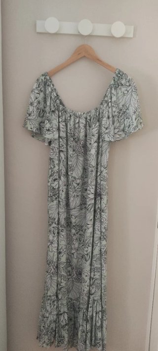 Vestido Lefties floral verde y blanco Talla XS