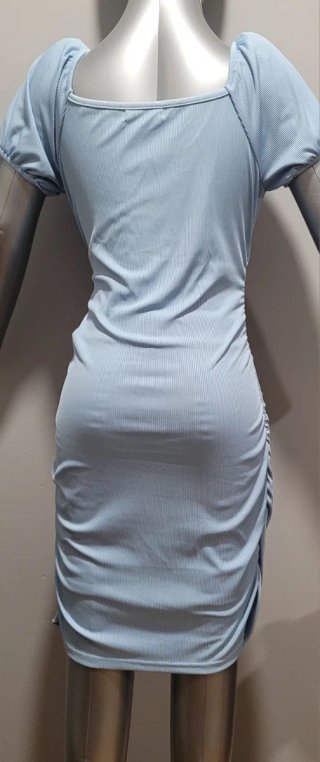 Vestido azul fruncido azul cielo