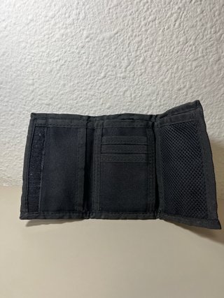 Cartera Adidas Negra Ligera
