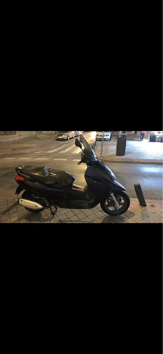 Moto Scooter Negra