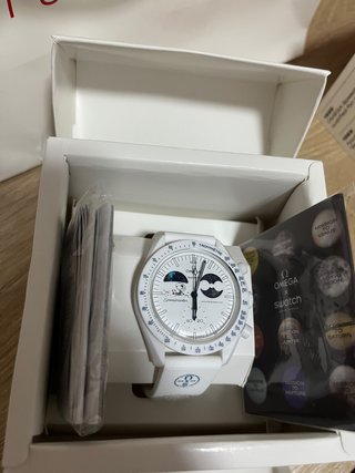 Omega x Swatch MoonSwatch Mission to Moon