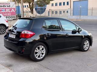 Toyota Auris 2012