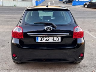 Toyota Auris 2012
