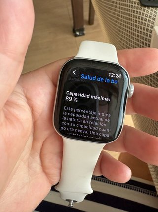 Apple Watch Serie 10 caja aluminio pulsera blanca