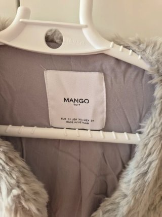 Abrigo pelo Mango