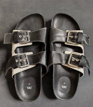 Sandalias Zara Talla 38 Negro/Blanco