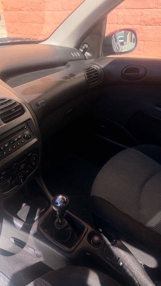 Peugeot 206 2004