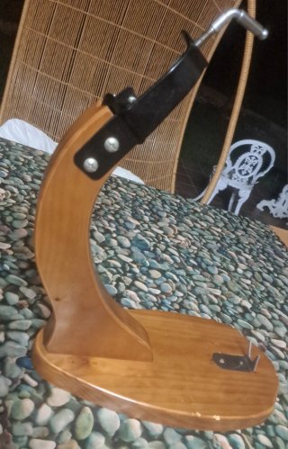 Jamonero de madera